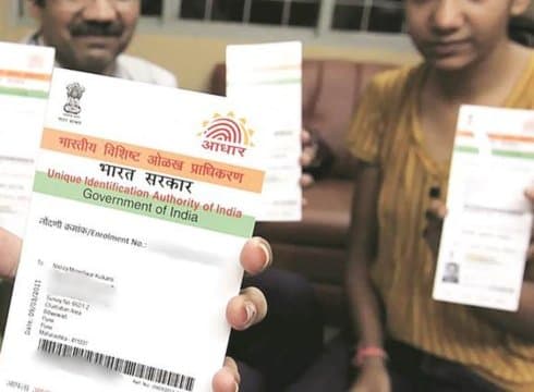 Aadhaar Case Becomes More Gripping: SC Asks UIDAI CEO To Prepare Presentation For Eliminating Aadhaar Misgivings