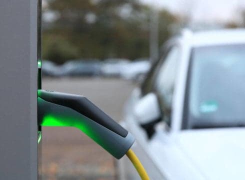 electric vehicles-mahindra-evs-eesl