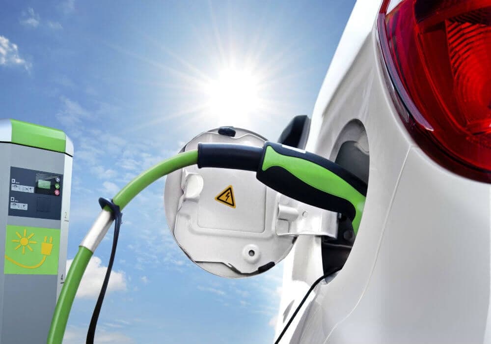 Electric Vehicles This Week: GoM Proposes Lower Road Tax on EVs, Mahindra Electric Tie Up With Meru And More