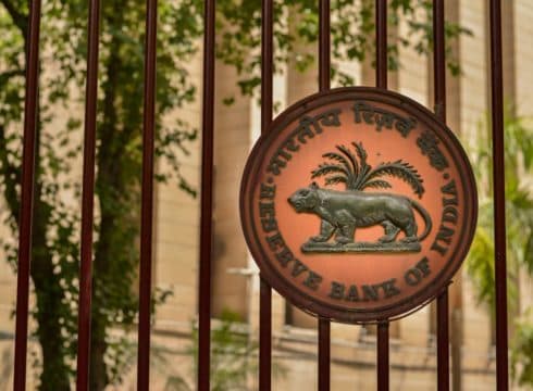 P2P Lenders Want RBI To Increase Lending Limit, Relax Guidelines