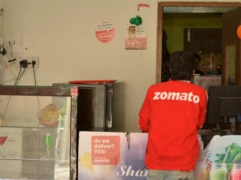 Zomato Displays Temperature Of Riders; Will Swiggy, Dunzo Follow Suit?