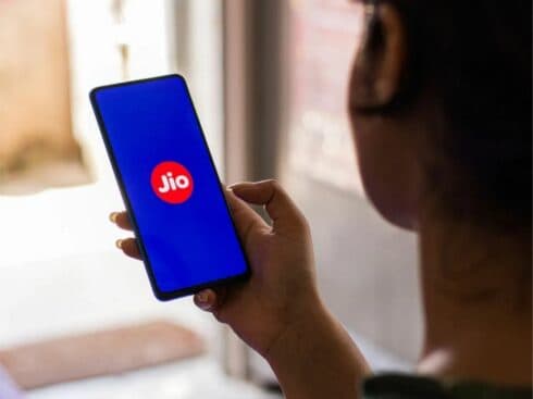 Reliance Jio adds 6.25 Mn customers, Vodafone Idea loses 3.46 Mn in February, reveals TRAI