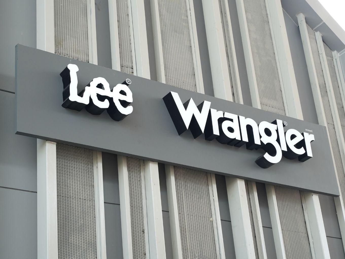 Flipkart Eyes Manufacturing & Distribution Rights Of Wrangler, Lee in India