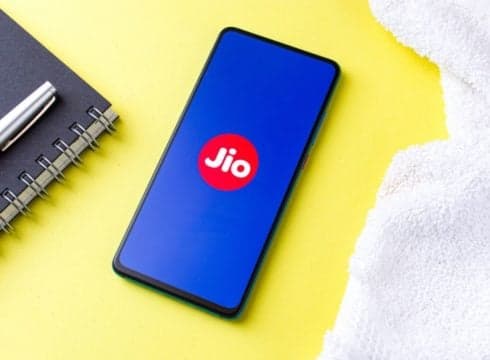 Reliance Jio had reported INR 54.5K Cr revenue in FY2020, leading to a slightly widened profit margin to INR 5,599 Cr.