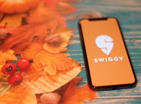 SoftBank Picks Swiggy Over Zomato In $450 Mn Indian Food Delivery Bet