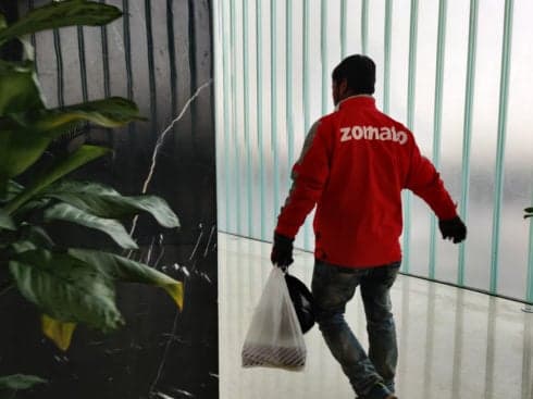 Big Bull Of Stock Markets Jhunjhunwala Questions The Zomato Hype