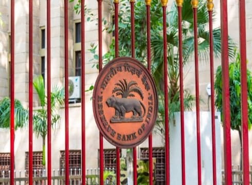 How RBI’s Move To Secure Customers’ Data Can Put Startups At A Disadvantage