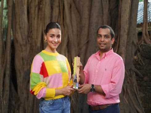 Bollywood Actress Alia Bhatt D2C Wellness Startup Phool.co