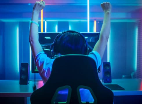 Web3 Gaming Giant YGG’s India Unit IndiGG Bags $6 Mn From Sequoia, Lightspeed IndiGG, Sub-DAO Of YGG, Raises $6 Mn In Seed Funding For Web3 Gaming Summary IndiGG is a sub-DAO of YGG that aims to create a blockchain-powered play-to-earn gaming guild on the Polygon network Gamers earn digital assets like NFTs by participating that can then be sold and exchanged on different marketplaces According to Reddit cofounder Alexis Ohanian, who invested in IndiGG, 90% of the games in the market will be play-to-earn games in the next five years Web3 gaming startup IndiGG has raised $6 Mn in seed funding from Sequoia Capital India, Lightspeed Venture Partners, Variant Fund, Play Ventures Dune Ventures and Jump Capital among others.