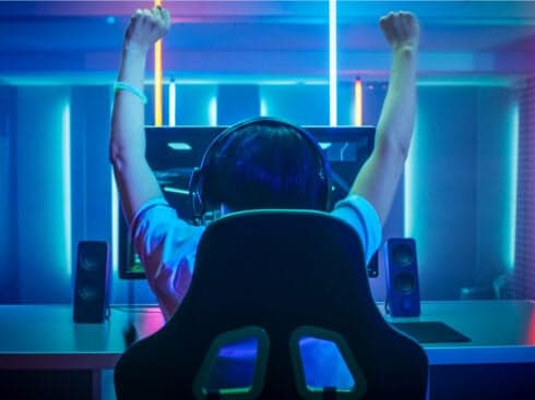 Web3 Gaming Giant YGG’s India Unit IndiGG Bags $6 Mn From Sequoia, Lightspeed IndiGG, Sub-DAO Of YGG, Raises $6 Mn In Seed Funding For Web3 Gaming Summary IndiGG is a sub-DAO of YGG that aims to create a blockchain-powered play-to-earn gaming guild on the Polygon network Gamers earn digital assets like NFTs by participating that can then be sold and exchanged on different marketplaces According to Reddit cofounder Alexis Ohanian, who invested in IndiGG, 90% of the games in the market will be play-to-earn games in the next five years Web3 gaming startup IndiGG has raised $6 Mn in seed funding from Sequoia Capital India, Lightspeed Venture Partners, Variant Fund, Play Ventures Dune Ventures and Jump Capital among others.