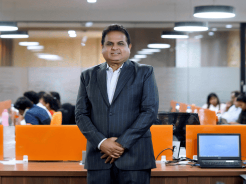 CASHe Buys Hyderabad-Based Centcart Insurance To Enter Insurance Broking Space