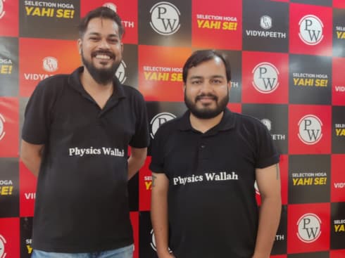 After BYJU’S & Unacademy, Edtech Unicorn PhysicsWallah Forays Into Offline Space