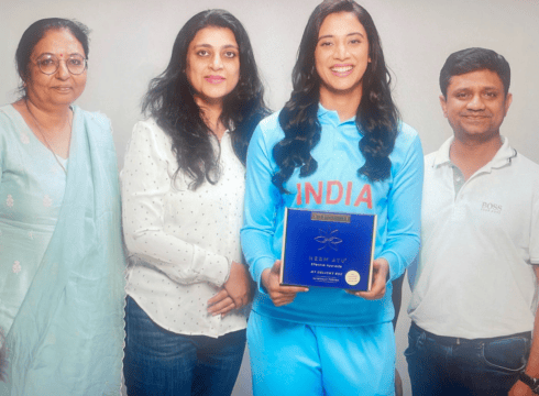 Indian Cricketer Smriti Mandhana Backs D2C Startup Neem Ayu