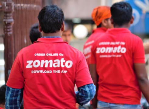 Zomato Testing New Feature To Charge Lower Fee For Delayed Food Deliveries