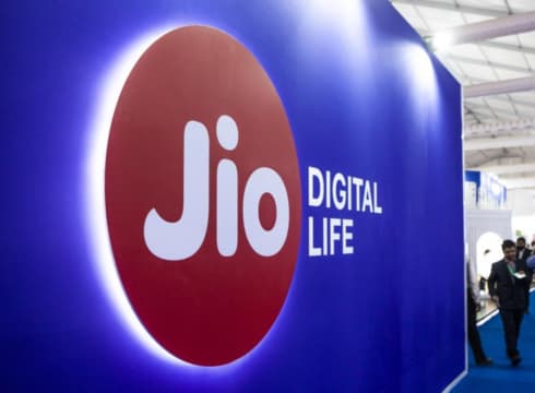 Reliance Jio Q4 FY23 Profit Grows 15.6% To INR 4,984 Cr, ARPU Rises To INR 178.8