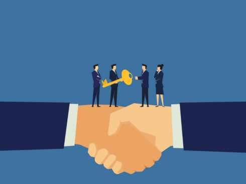 Weeks After Zerodha’s Mutual Fund JV, Groww Completes Acquisition Of Indiabull’s MF Business