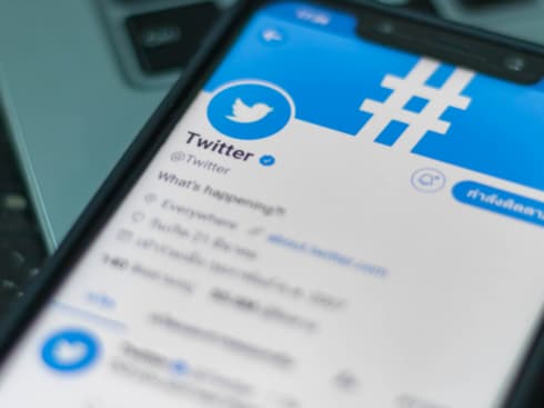 Users Left Scrambling As Twitter Hit By A Global Outage