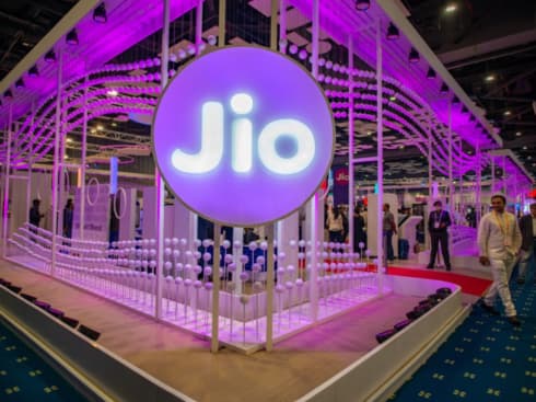 RIL’s JioBharat Phone Owns 45% Market Share In Sub-INR 1,000 Space Within 5 Months Of Launch