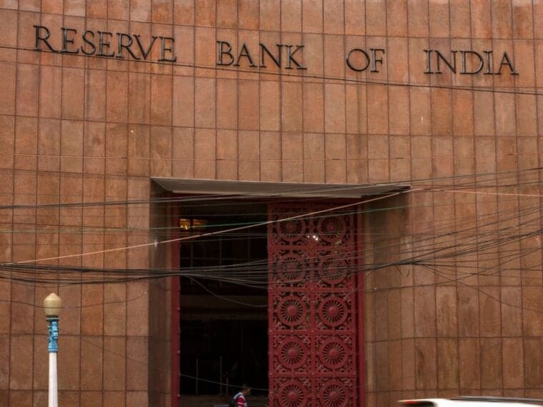 RBI Asks Banks To Offer Customers Flexible Card Network Choice