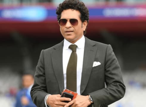 Fintech Startup Kissht Ropes In Sachin Tendulkar As Investor