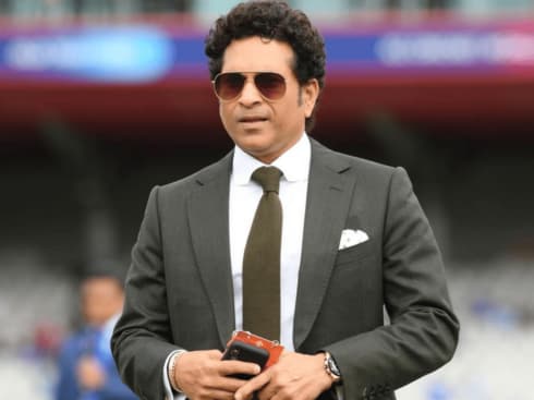 Fintech Startup Kissht Ropes In Sachin Tendulkar As Investor