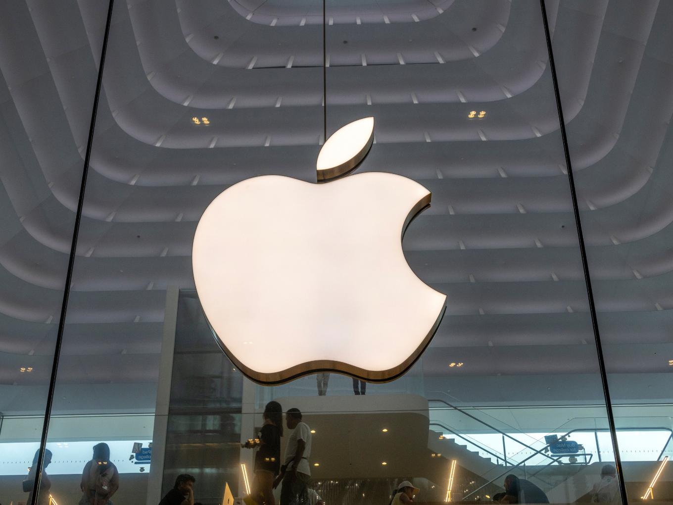 Apple Moves Delhi HC To Challenge India's Antitrust Penalty Rules