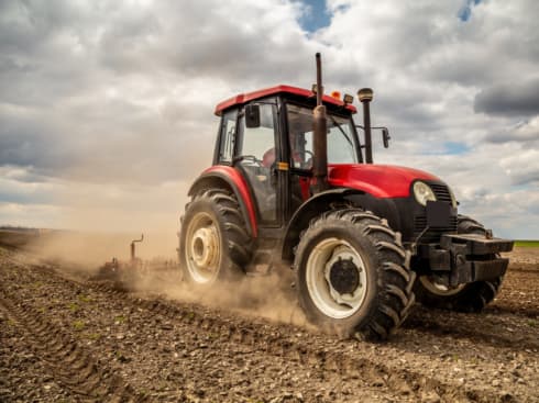 Tractor Junction Nets $22.5 Mn To Build AI-Powered Marketplace