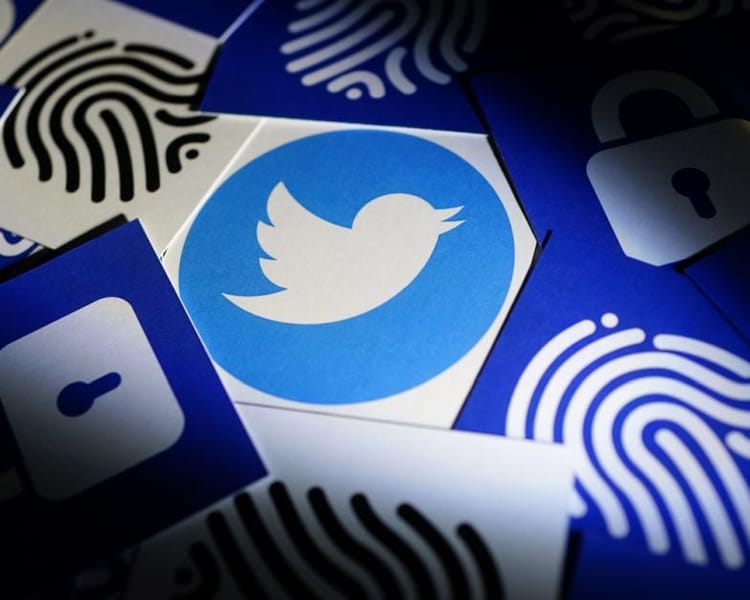 Facebook, Twitter Told To Appear Before Parliamentary Panel Over Data Privacy