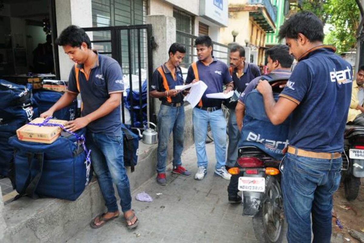 flipkart delivery boy bag
