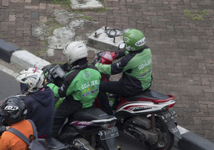 Indonesian Bike Taxi Service Go Jek  To Make India  Debut In 