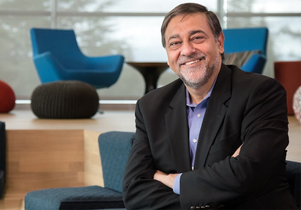 Bitcoin Is A Fad, But Every Entrepreneur Must Understand AI: Vivek Wadhwa