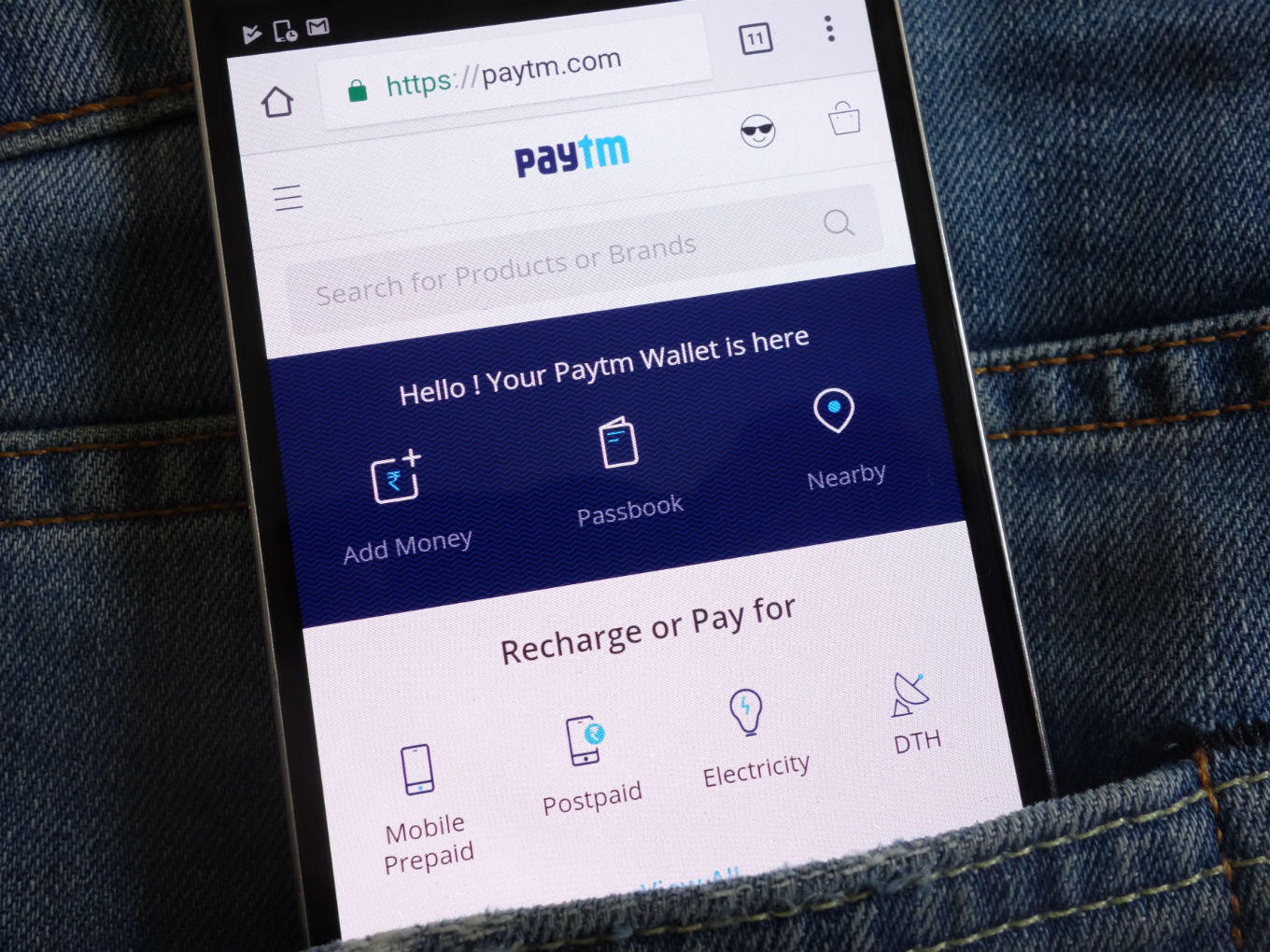 Paytm Denies Removing Inbox Feature, Takes Off Chat Feature Temporarily
