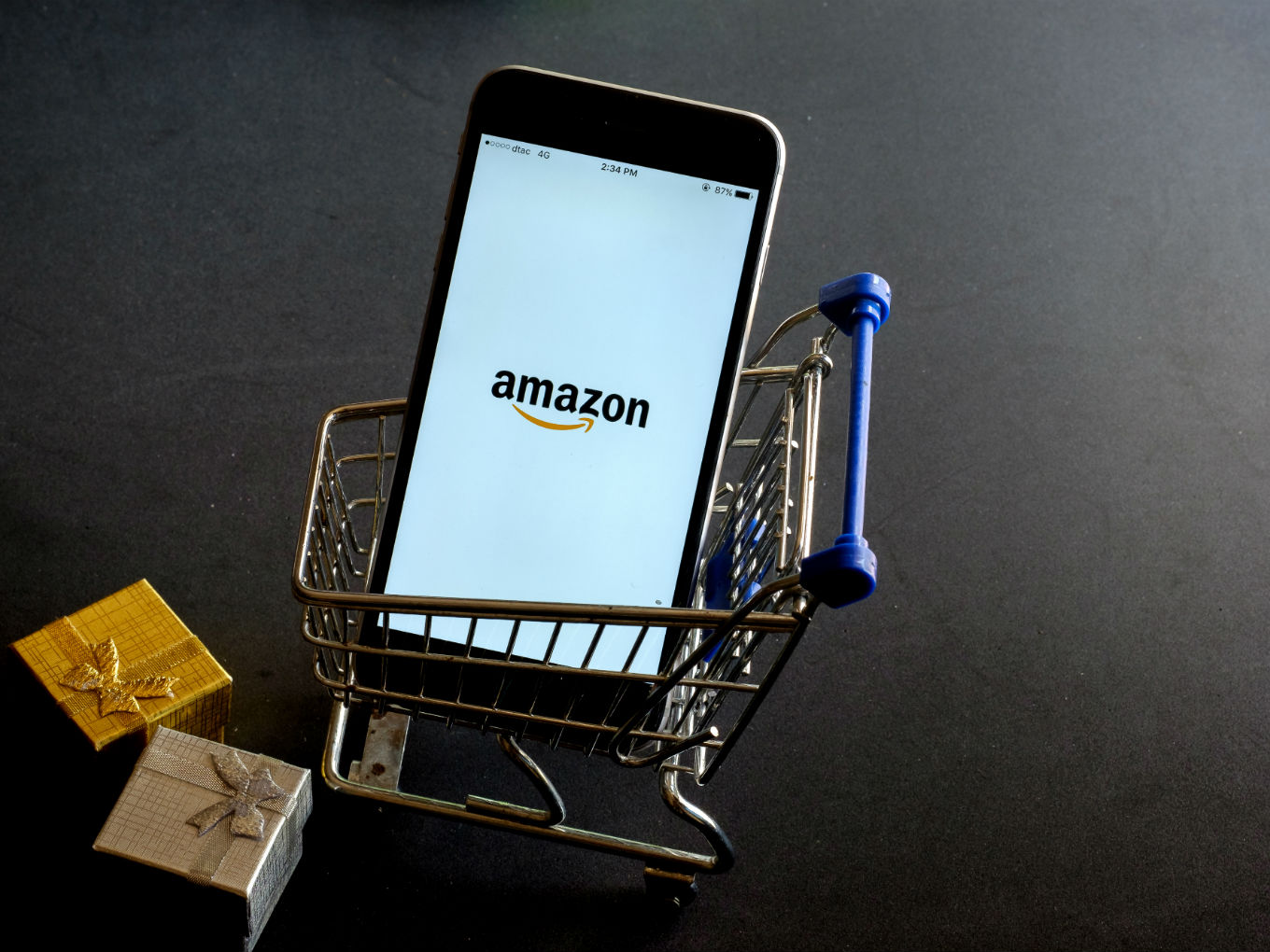 Amazon To Allow Its Indian Online Sellers Export Products In UAE Market