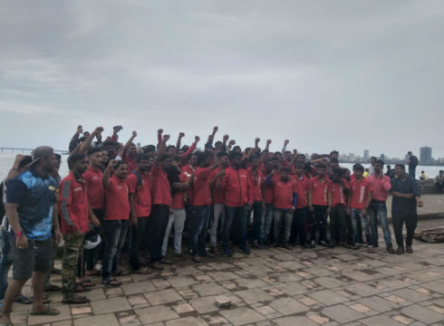 Nearly 6000 Zomato Delivery Partners Protest Against Reduced Incentives
