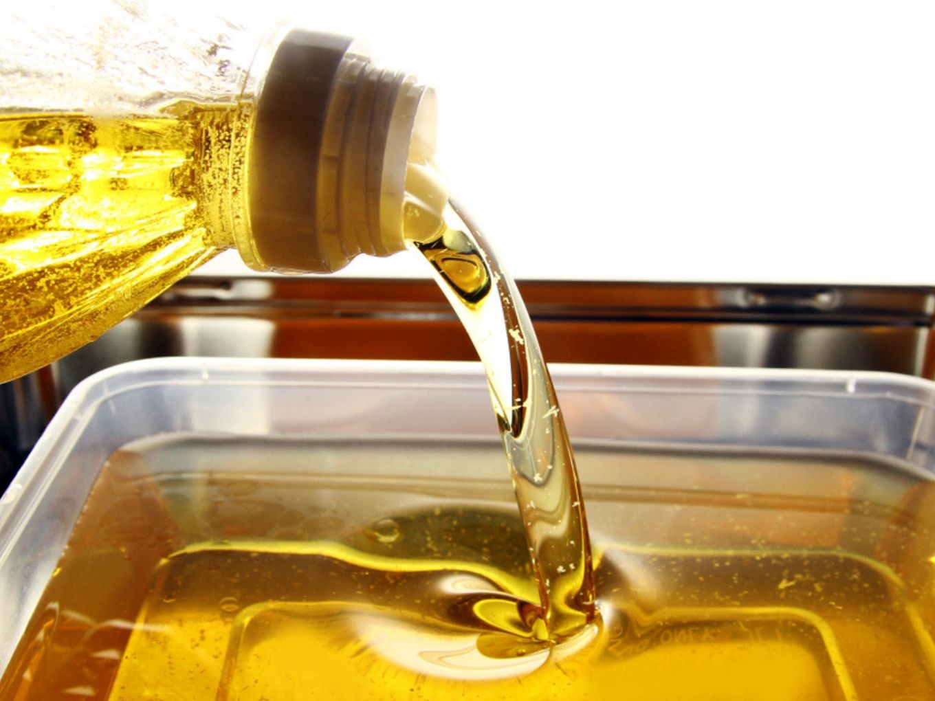 Zomato Ties Up With BioD To Produce Biodiesel from Used Cooking Oil