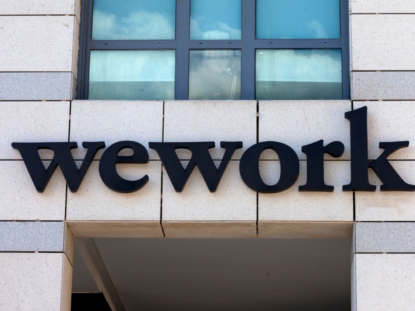 After Acquisition, SoftBank To Layoff 4000 WeWork Employees Globally