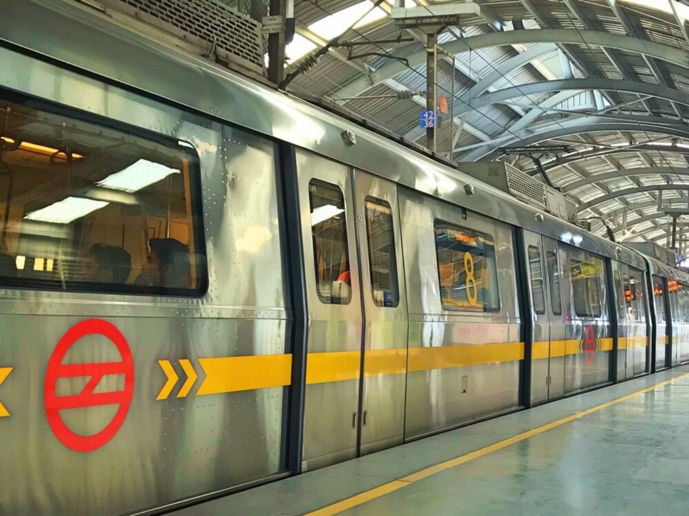 Delhi Metro Rail Corporation Gets Free In-Train WiFi Services