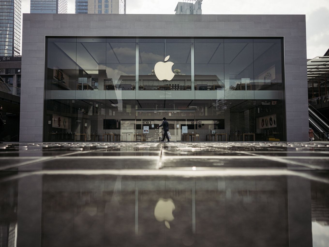 Tim Cook Wary Of Coronavirus Impact On Apple Revenue, iPhone Supply