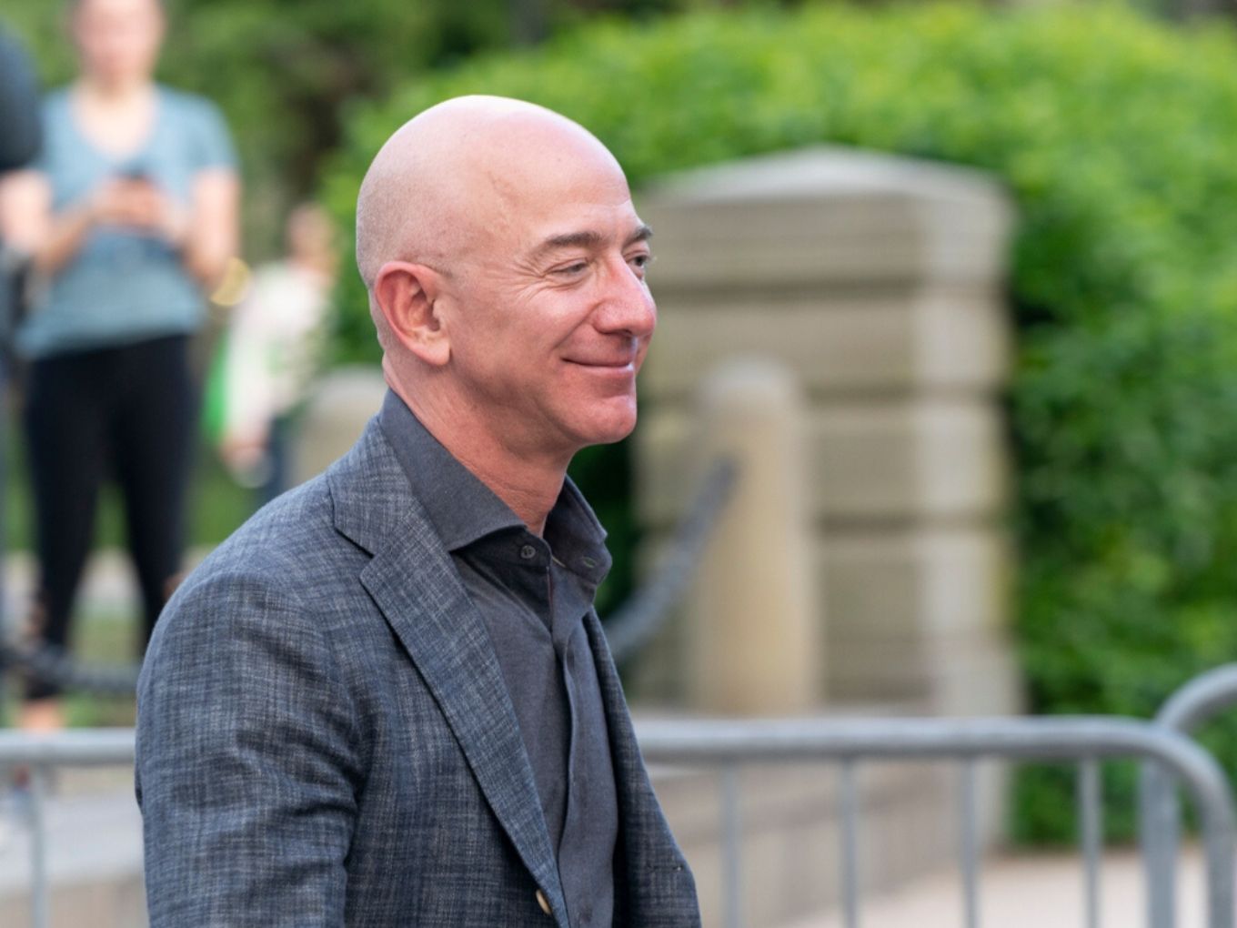 Amazon Employees Call Out Bezos’ $10 Bn Fund For Climate Change