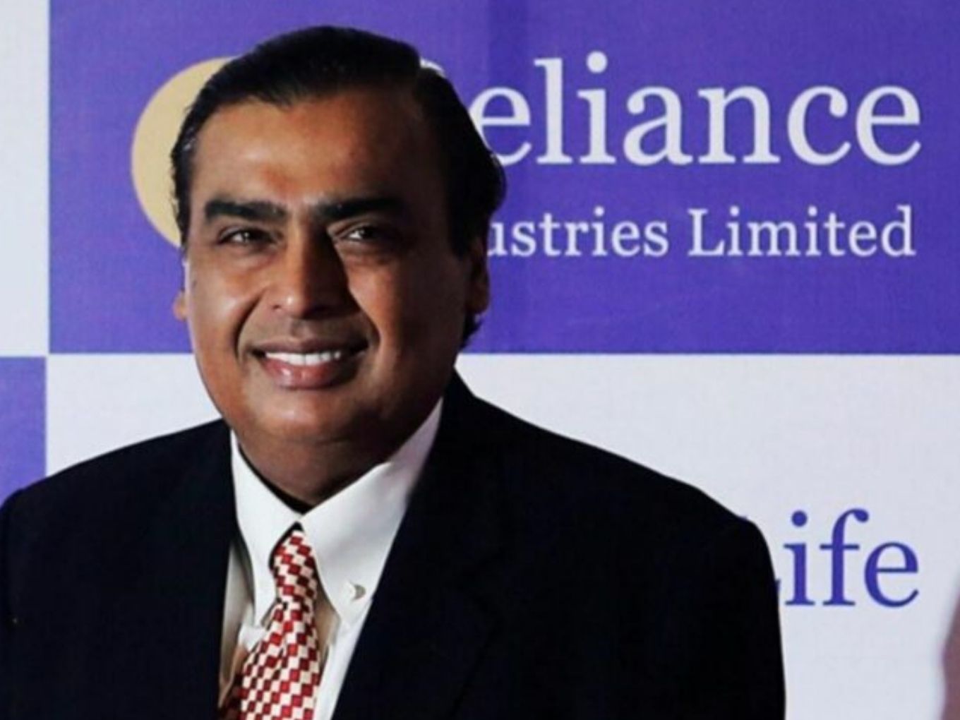 Saudi Arabia’s PIF Invests INR 9,555 Cr In Reliance Retail