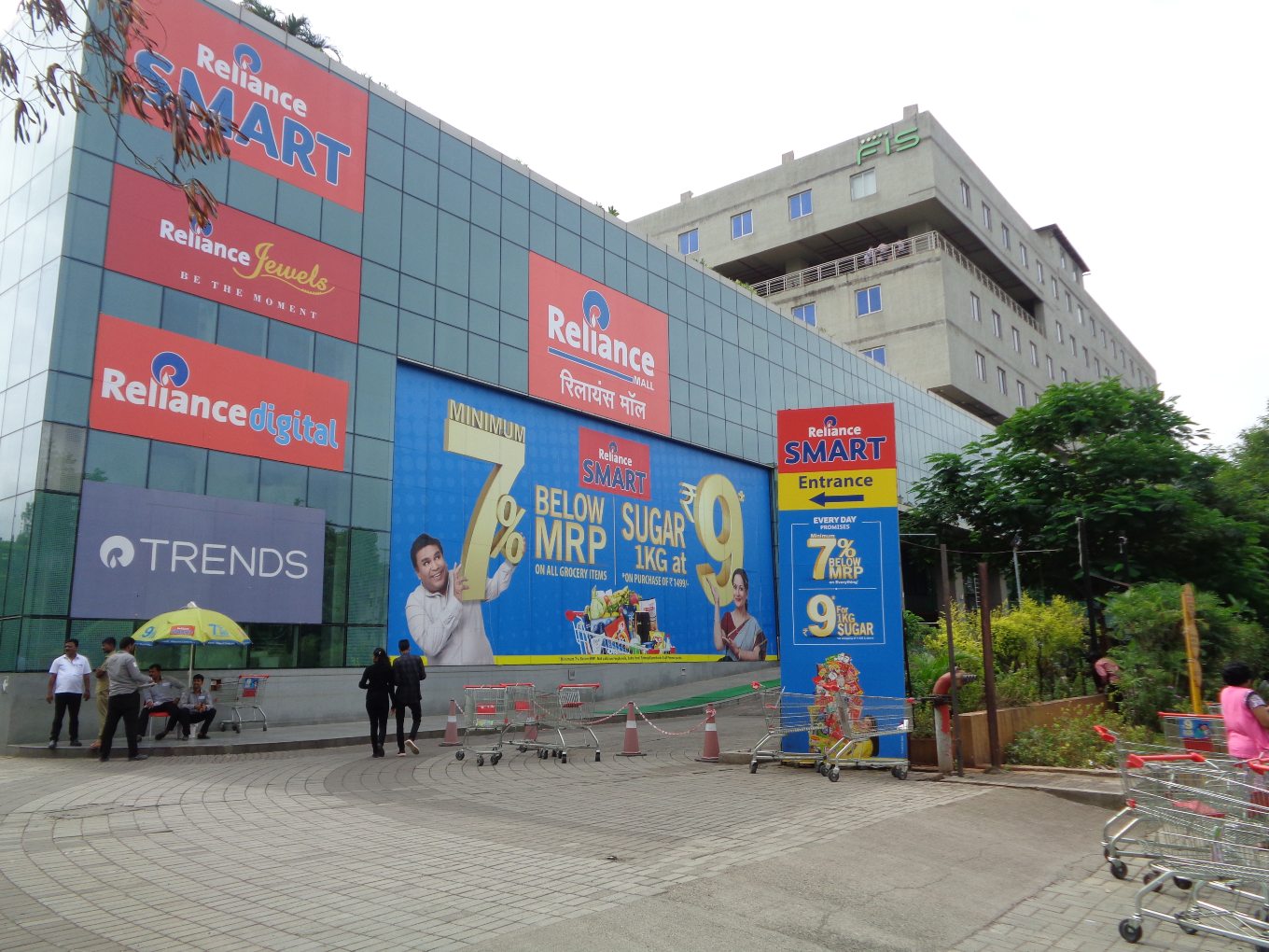 Amid Legal Standoff With Amazon, Reliance Retail Announces Completion Of INR 47K Cr Fundraise