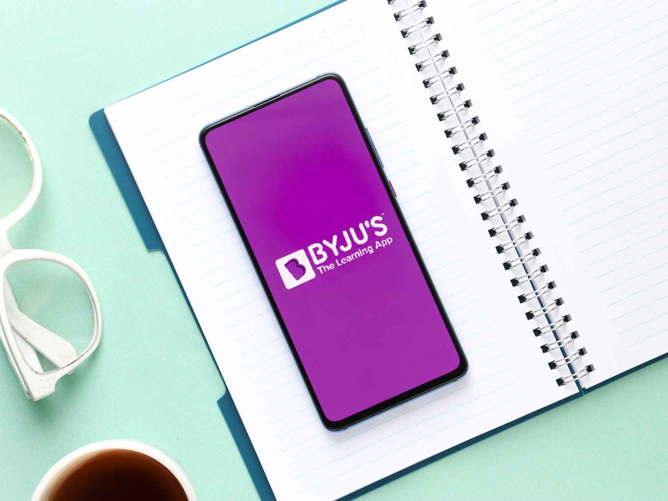 Exclusive: Edtech Decacorn BYJU’s Picks Up INR 2,200 Cr In Funding From Oxshott Ventures, Edelweiss