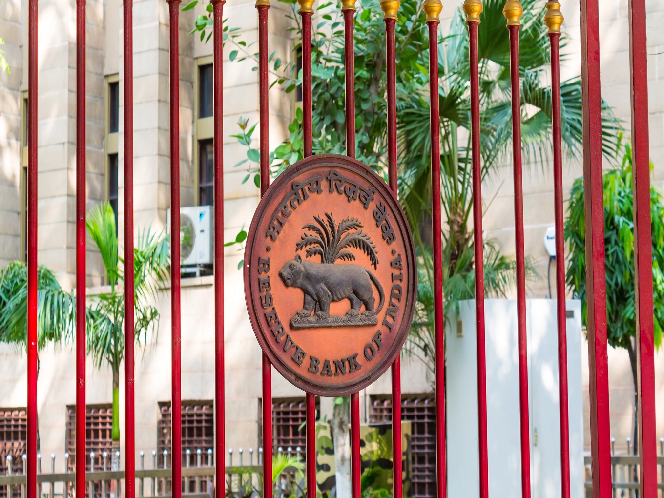How RBI’s Move To Secure Customers’ Data Can Put Startups At A Disadvantage