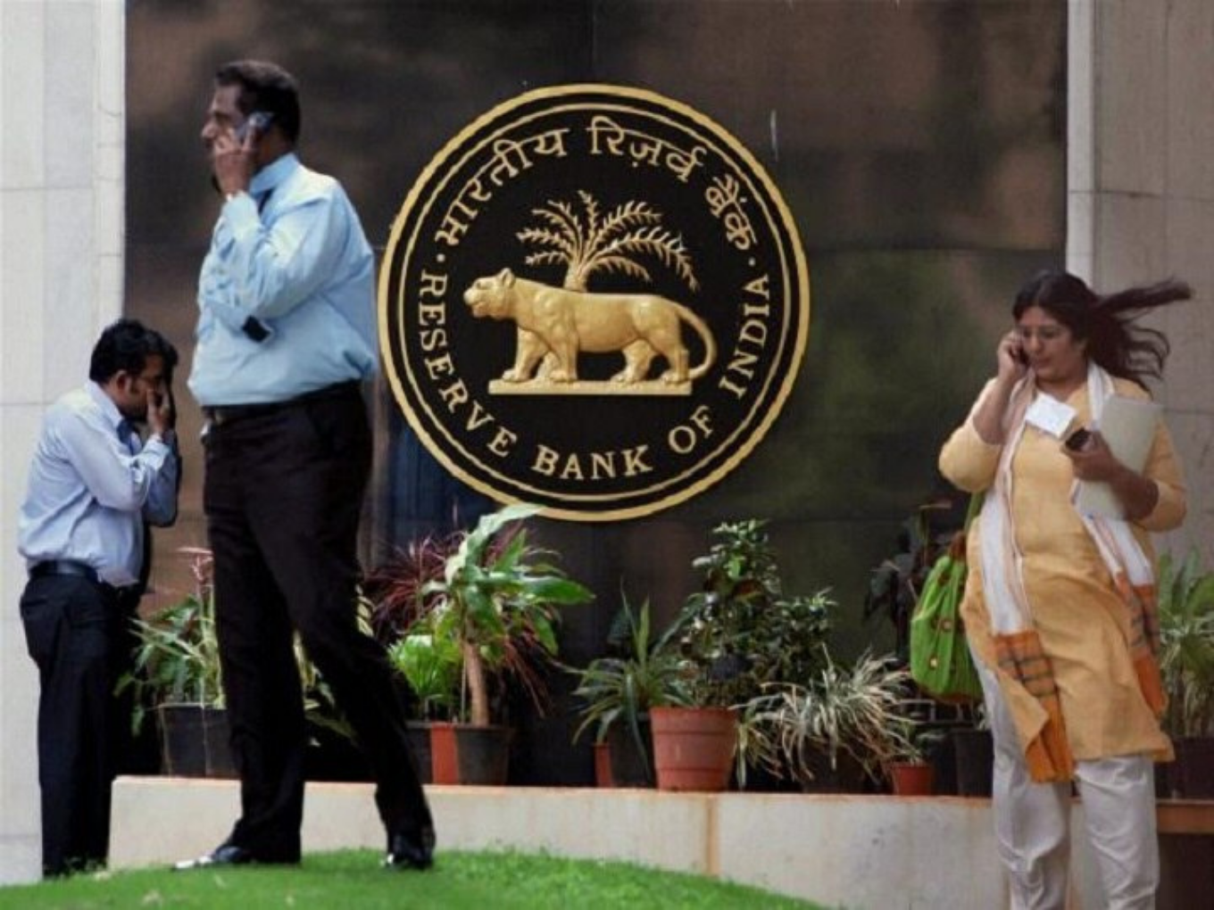 NBFCs Can Issue Credit Cards With Prior Approval From RBI; Fintechs To Reap Benefits