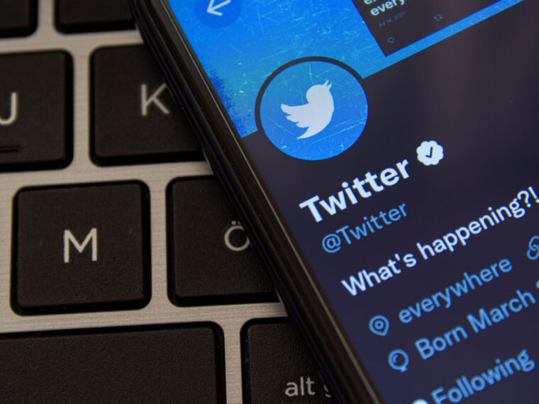 Twitter Introduces WhatsApp Share Button For Users In India