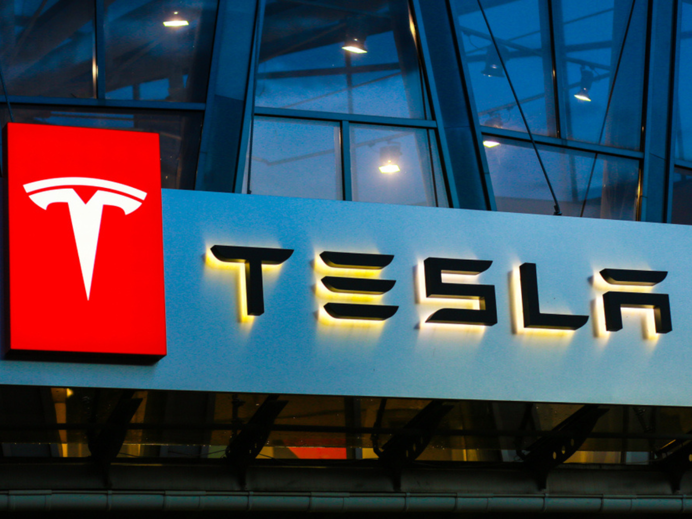 Tesla Firms Up Plans For $30 Bn Investments To Set Up Base In India